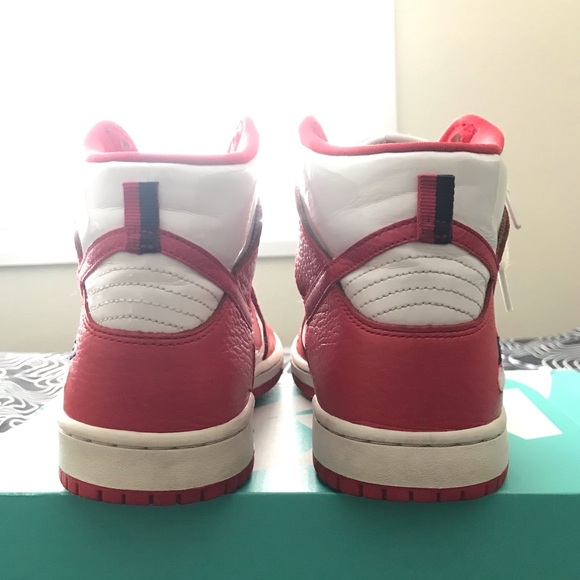 Nike Sb dunk high future court red dream team red 
Size 9.5 - Picture 7 of 14